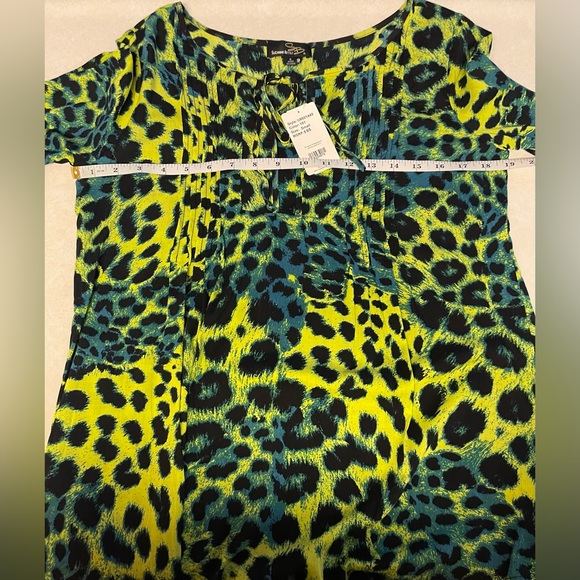 Suzanne Betro Women’s Animal Print Long Sleeves Tunic Size S NWT - Picture 10 of 11